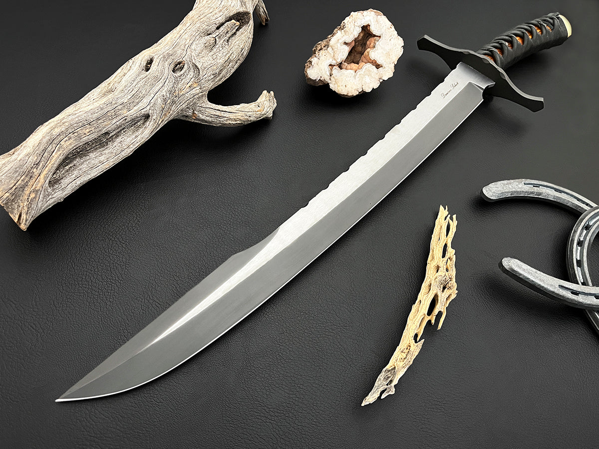 Highwayman | Dawson Select Hanger Sword | Arizona Ironwood | Specter Finish